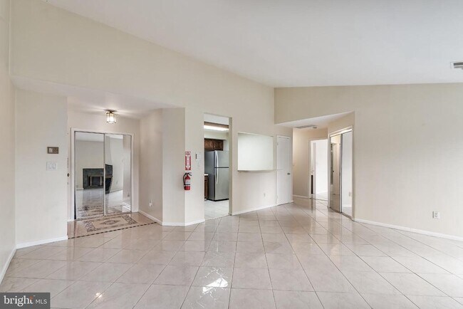 Building Photo - 119 Acadia Ct