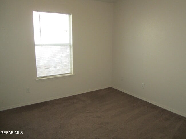 Building Photo - 6572 Dakota Ridge Dr