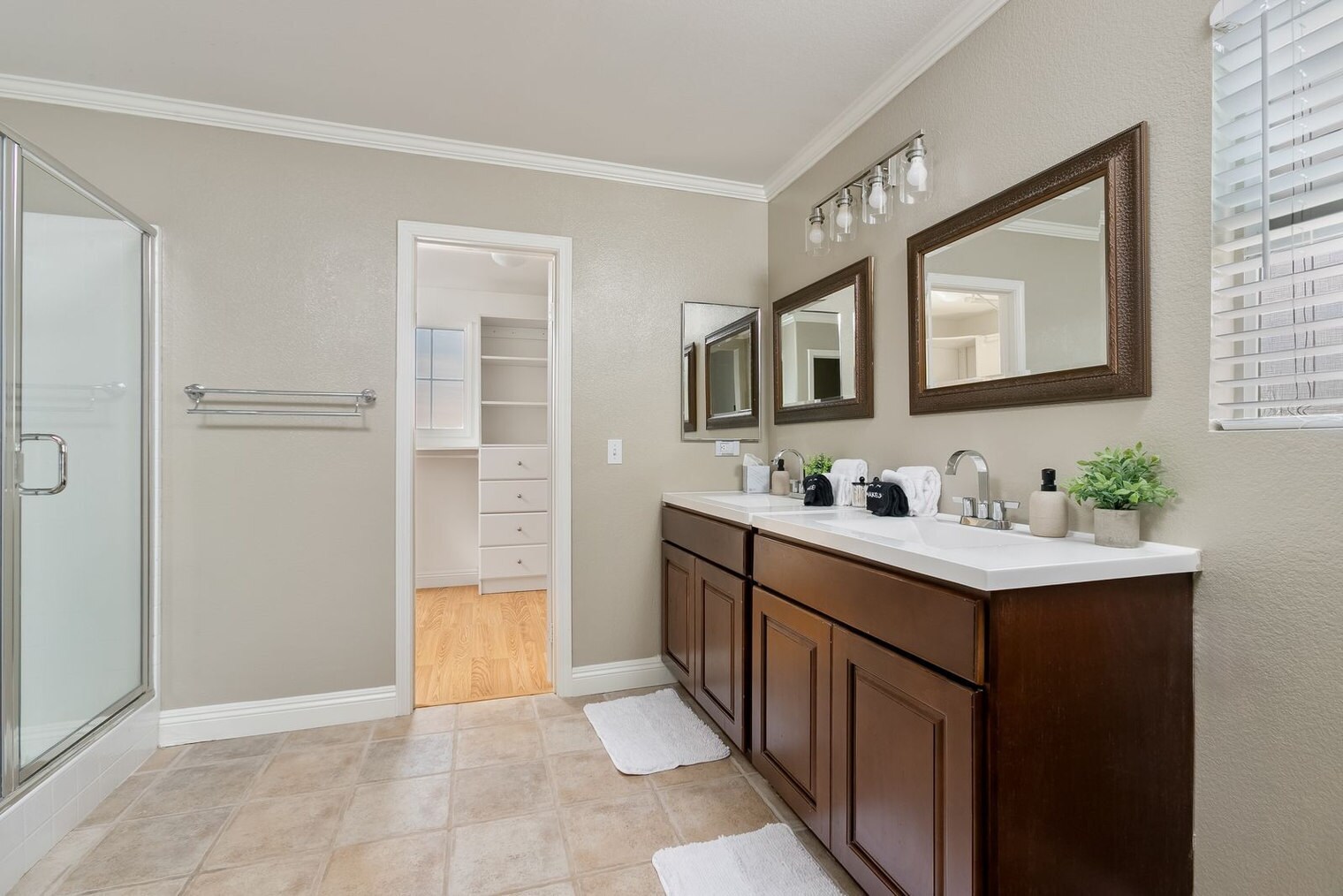 Building Photo - 5442 Toucanet Ct