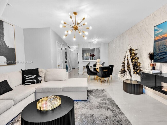 Building Photo - 6747 Sienna Club Dr