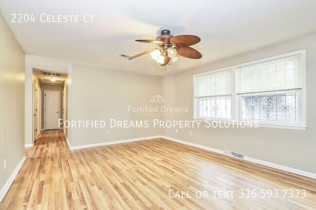 Building Photo - 2204 Celeste Ct