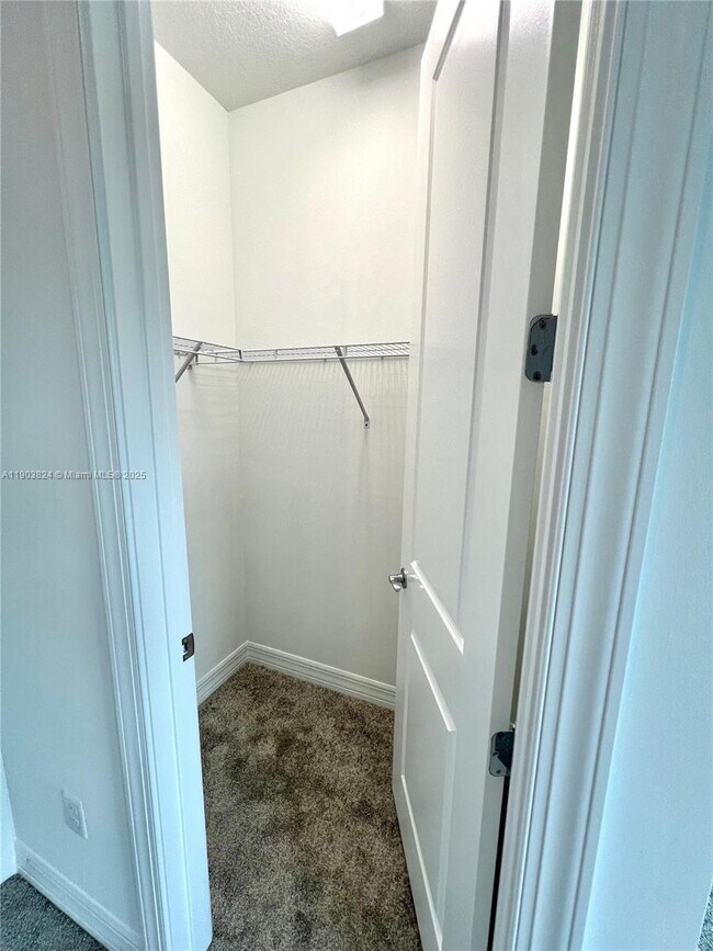 Building Photo - 130 S University Dr