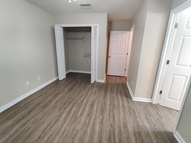 Building Photo - 4256 Augustus Oak Ct