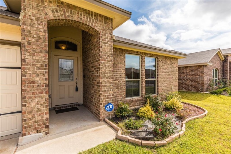 Building Photo - 3004 Skinner Dr