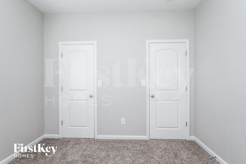 Building Photo - 3410 S Cordell Rd