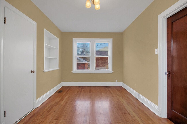 Building Photo - 7232 Dartmouth Ave
