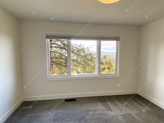 Building Photo - Luxury Living with Unmatched Cascade Views...
