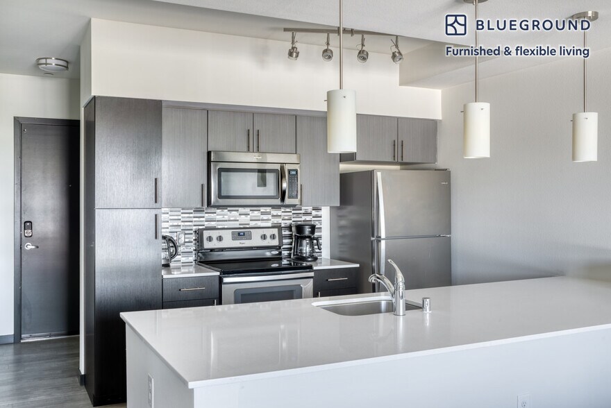 Building Photo - 15522 NE 22 Pl