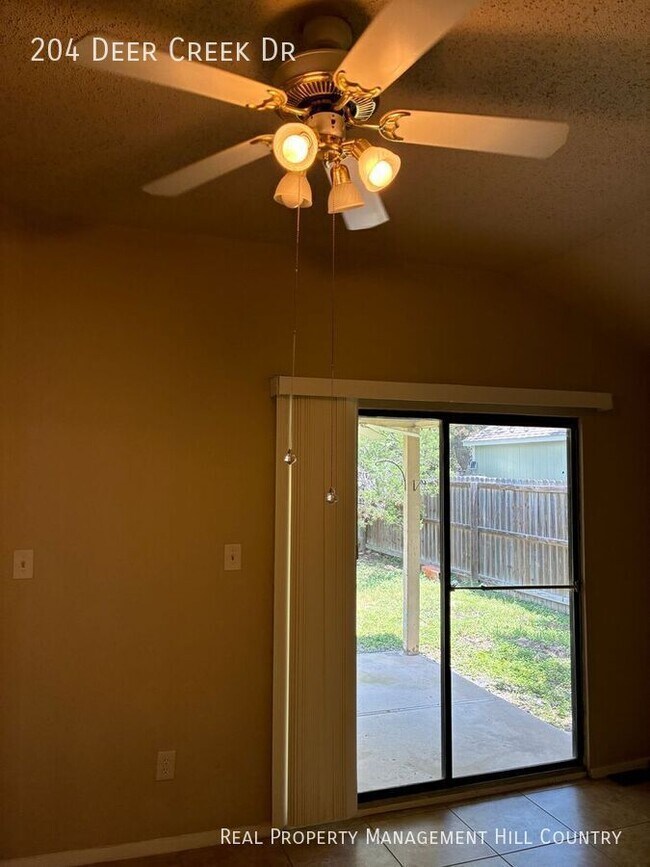Building Photo - 204 Deer Creek