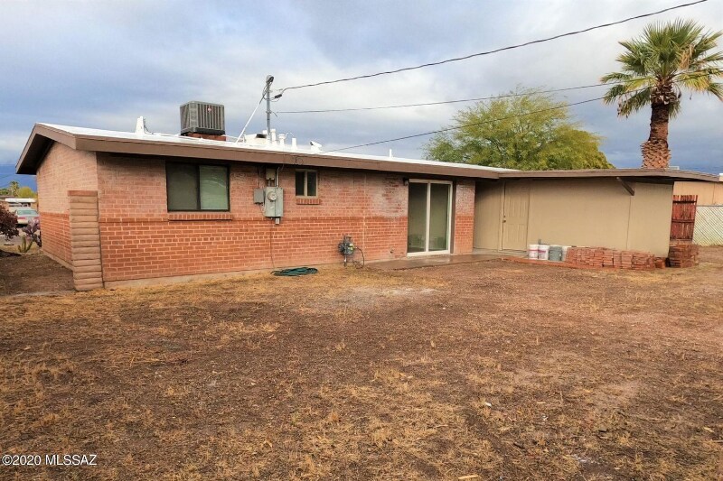 Building Photo - 6162 E 21st St