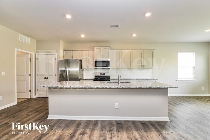 Building Photo - 353 Willowbrooke Way