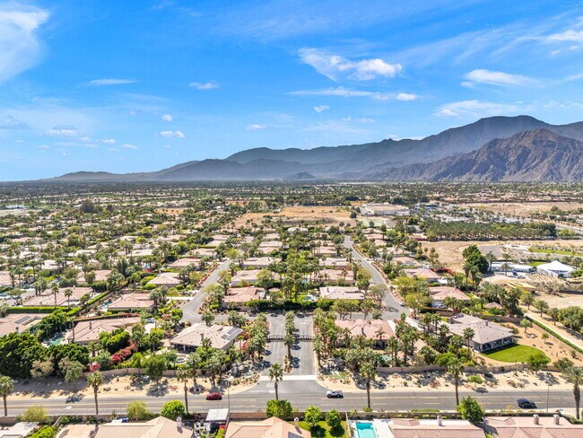 Building Photo - 49392 Hohokam River St