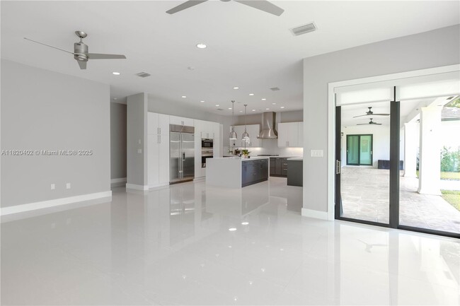 Building Photo - 6090 SW 116th St