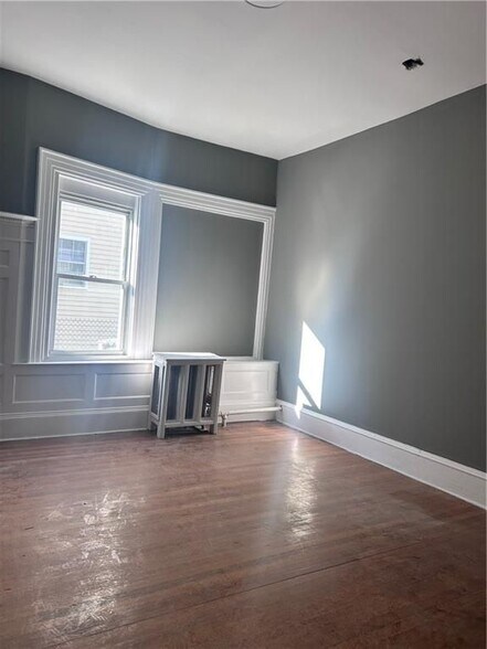 Building Photo - 181 Reynolds Ave