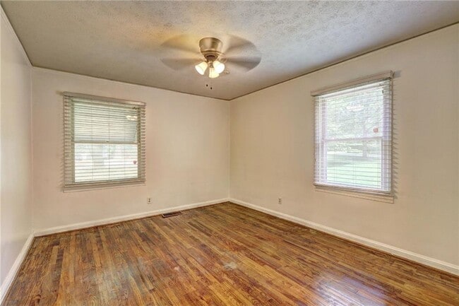 Building Photo - 3274 Harris Dr