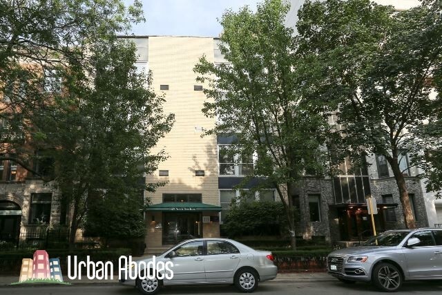 Building Photo - 1424 N Dearborn St