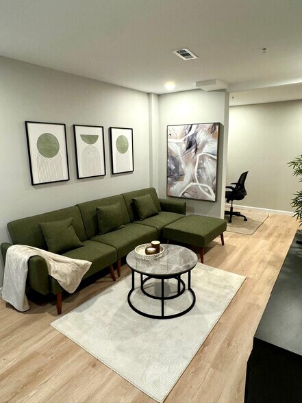 Building Photo - 1506 Mississippi Ave SE