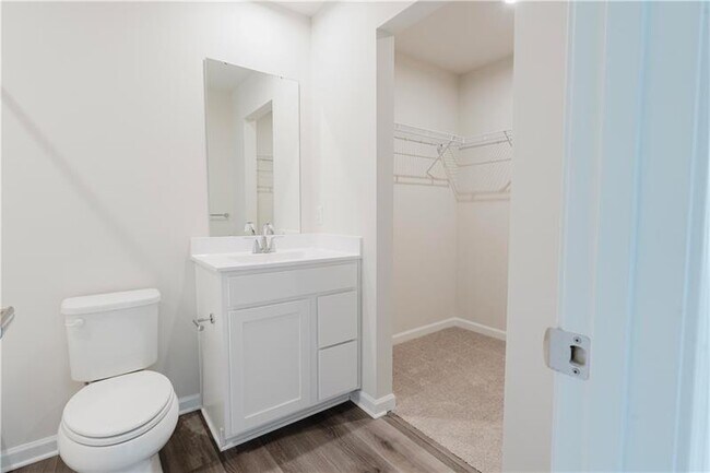 Building Photo - 159 White Oak Dr