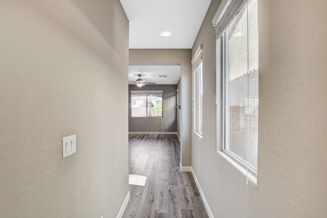 Building Photo - Beautiful Two-Story Home in Gated Cortona – Southern Highlands!