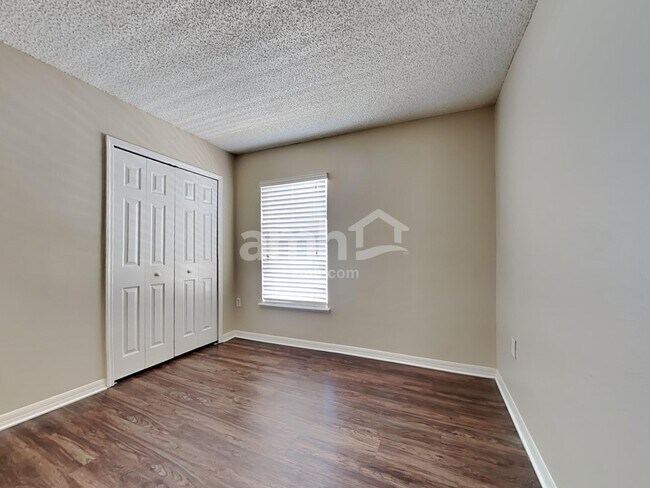 Building Photo - 3416 Lawn Tennis Dr