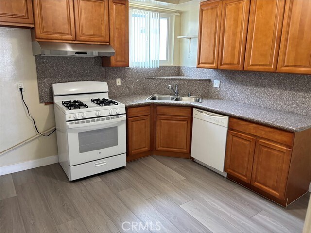 Primary Photo - 25219 Loytan St