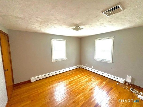 Building Photo - 48 Gates Ave