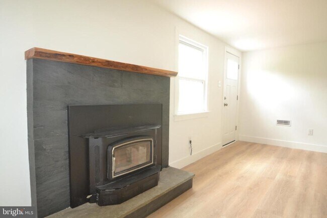 Building Photo - 1436 E Lamplighter Ln