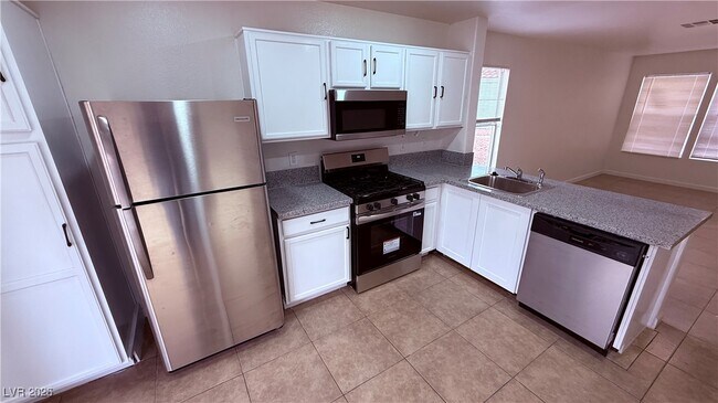 Building Photo - 788 Salt Flats Cir