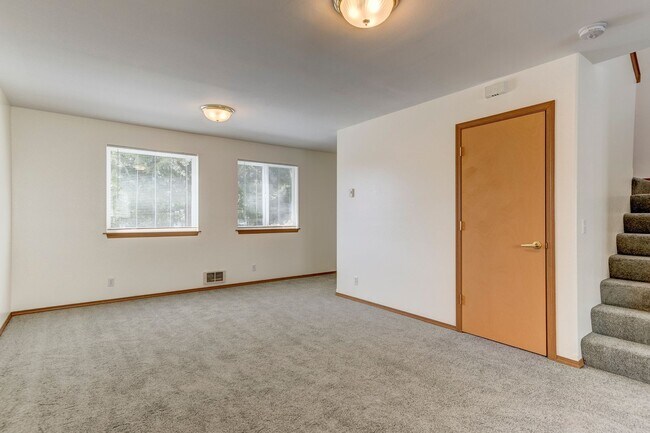 Building Photo - 1445 NW Elwha St