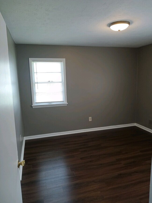 Building Photo - 4113 La Salle Ave