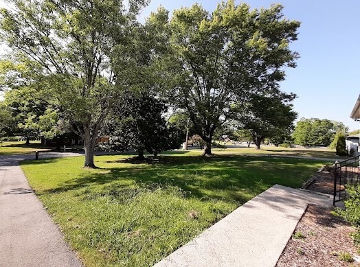 Building Photo - 107 Hillwood Dr