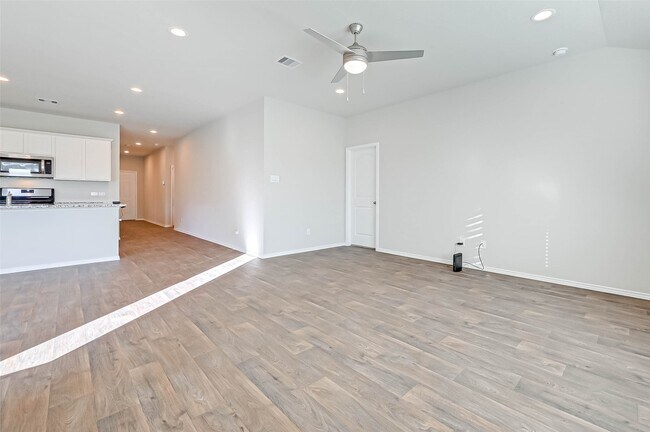 Building Photo - 12311 Trumpetfish Dr