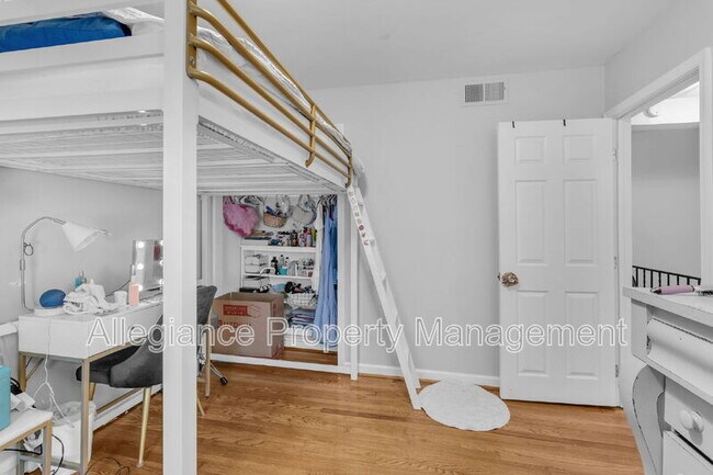 Building Photo - 3110 Landover St