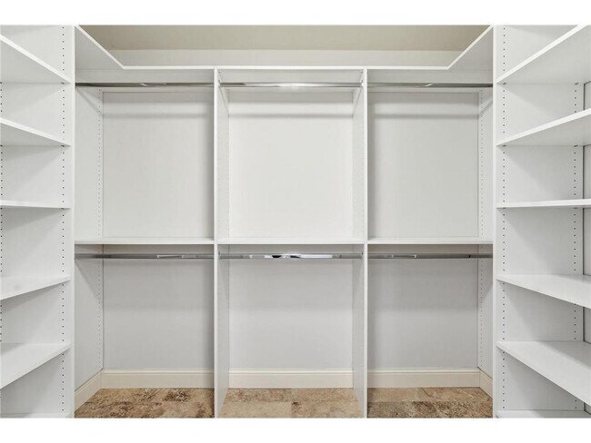 Building Photo - 2648 Casco Point Rd