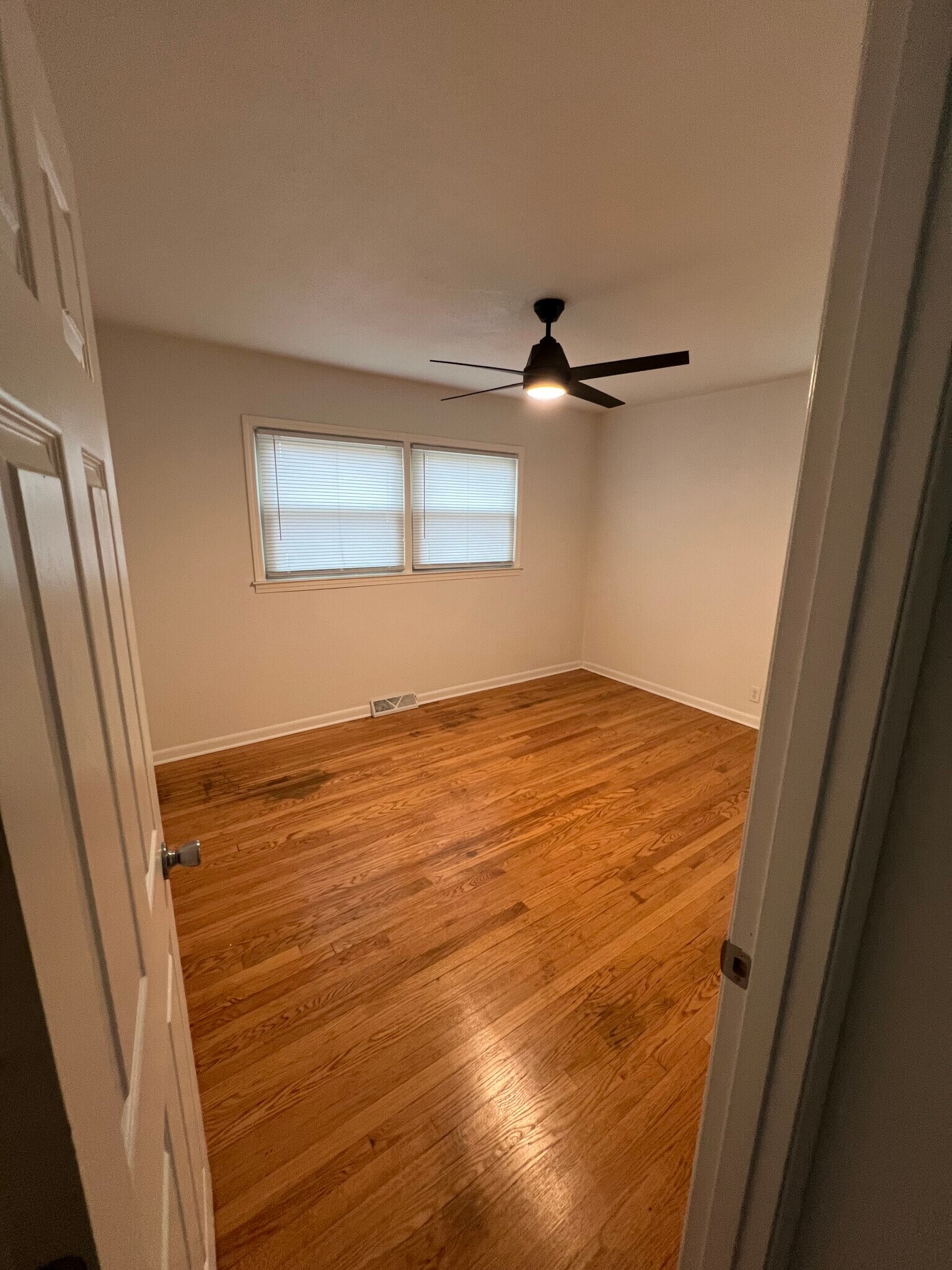 Master bedroom - 5024 N 84th St