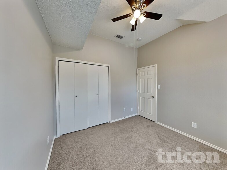 Building Photo - 2674 Steppington St