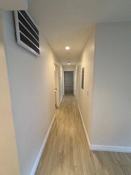 Building Photo - 372 S 930 W