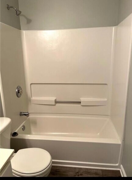 Building Photo - 3383 Hidden Cove Cir