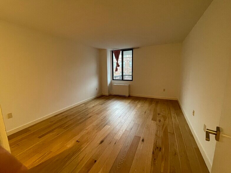 Building Photo - 50 Longwood Ave