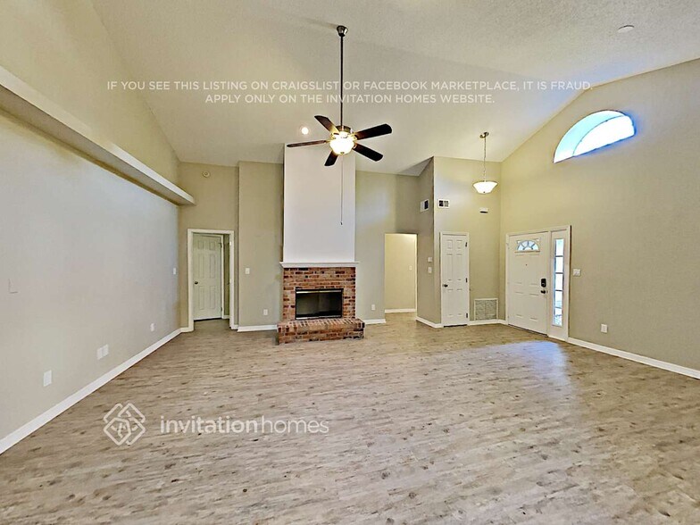 Building Photo - 577 Remington Oak Dr