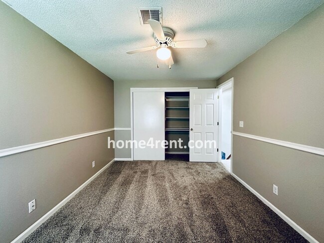 Building Photo - Blue Valley Schools w/ Hardwood Floors and...