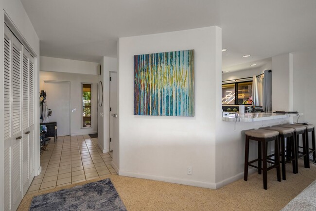 Building Photo - Furnished Masters, 2 Bed, 2 Bath Condo wit...