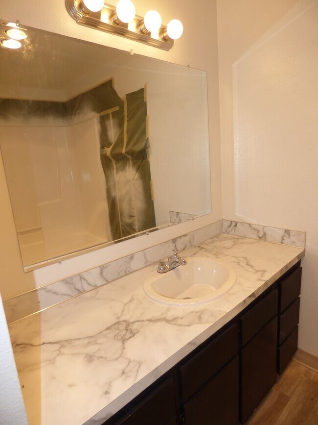 Building Photo - Lancaster Townhomes