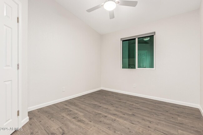 Building Photo - 20259 N 52nd Dr