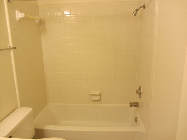 Building Photo - 6500 Harbor Town Dr