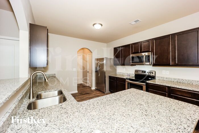 Building Photo - 209 Southwind Cir