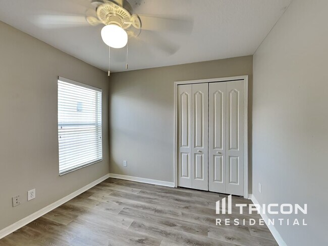 Building Photo - 31136 Whinsenton Dr