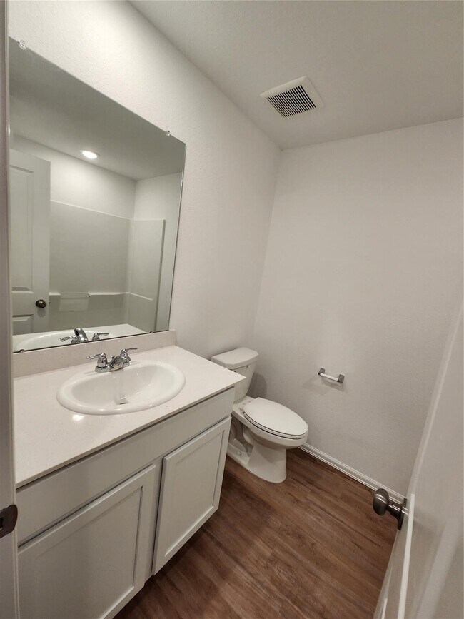 Building Photo - 1511 Twilight Grn Dr