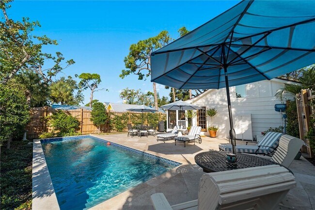 Building Photo - 731 Texas St