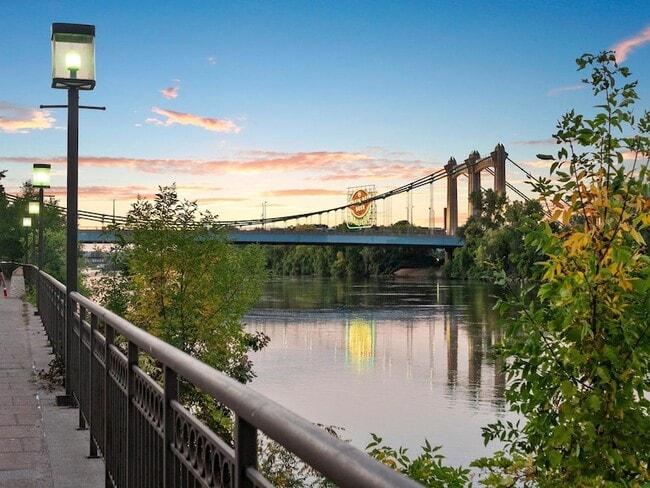 Building Photo - 720 N 4th St